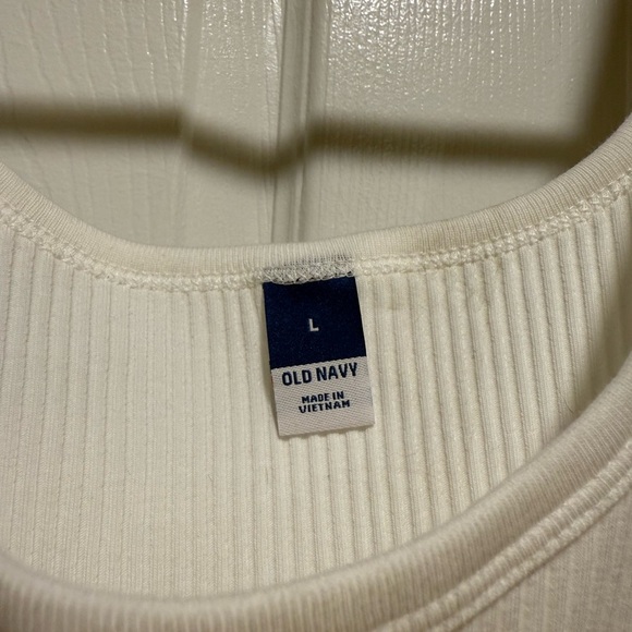 Old Navy White Ribbed Crop Tank Top - Picture 2 of 3